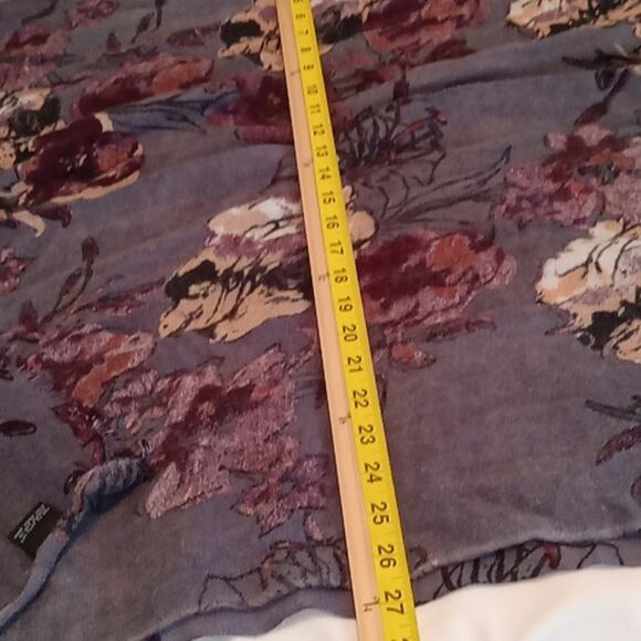 Floral 54X72 Wrap. Boho, Feminine, Warm, Cozy. - Picture 5 of 6